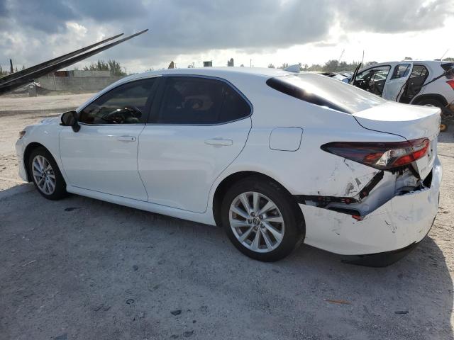  TOYOTA CAMRY 2022 Biały