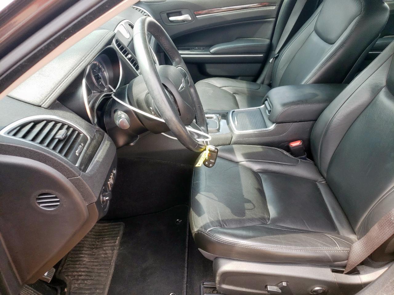 2019 Chrysler 300 Touring VIN: 2C3CCAAG5KH755816 Lot: 56960865