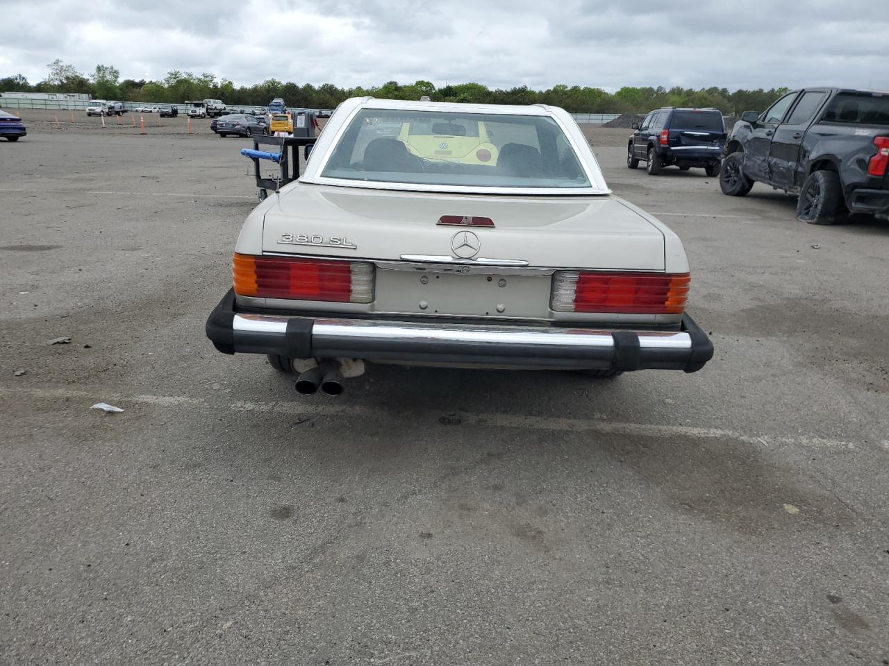 1985 Mercedes-Benz 380 Sl VIN: WDBBA45C8FA035077 Lot: 57941015
