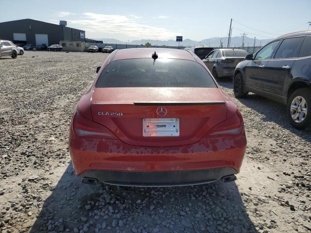 Sedans MERCEDES-BENZ CLA-CLASS 2014 Czerwony