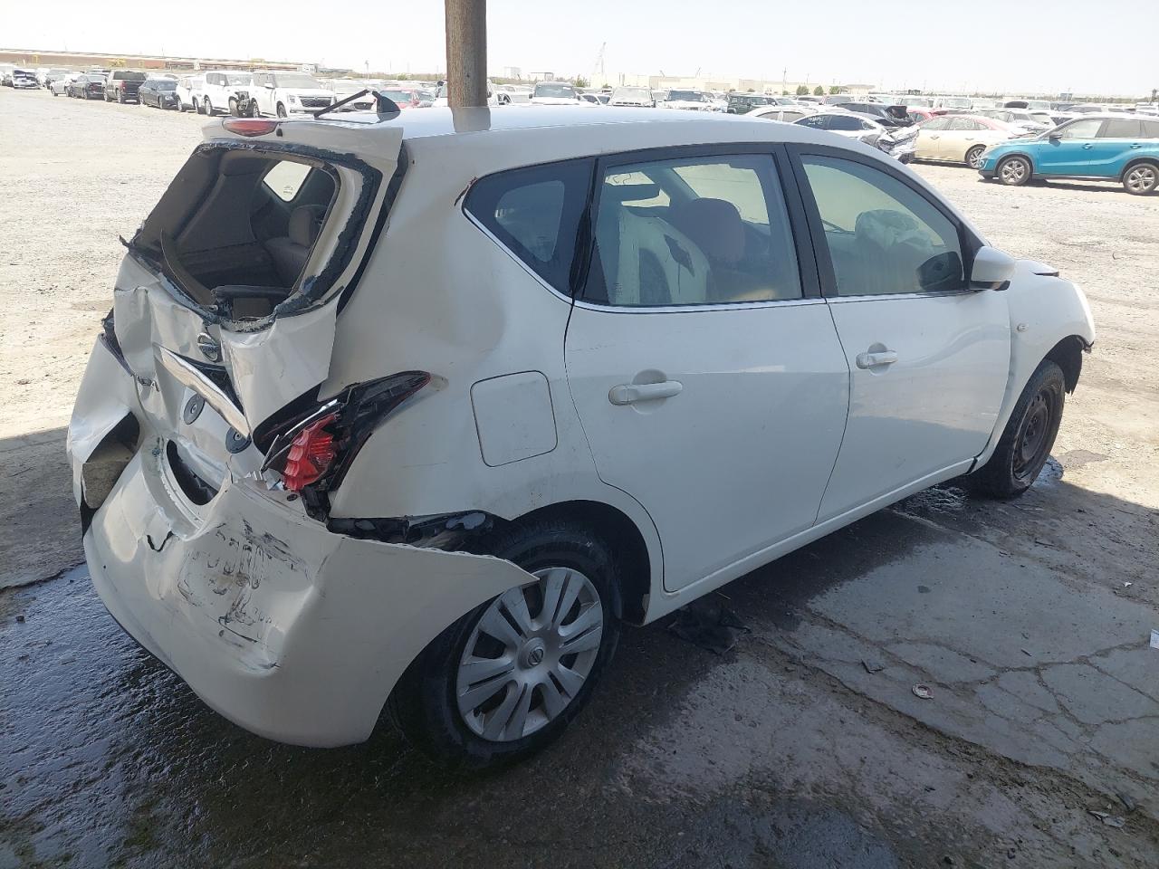 MNTBC2C93G6011063 - 2016 Nissan Tiida - #undefined