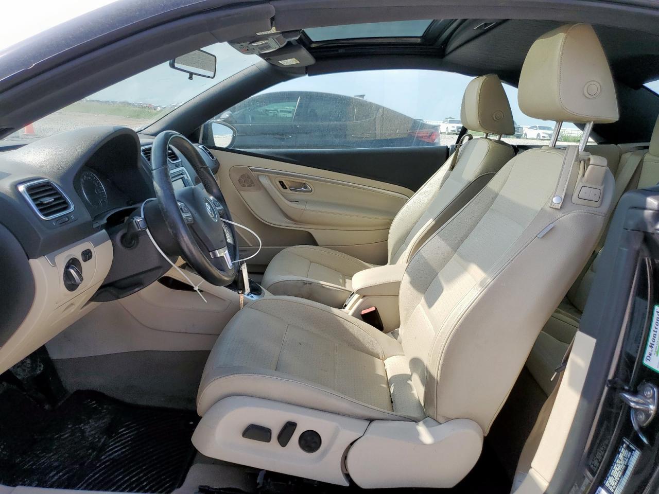 2015 Volkswagen Eos Komfort VIN: WVWBW8AH7FV000311 Lot: 56960625