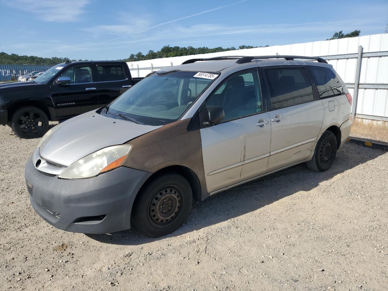 2007 Toyota Sienna Ce for Sale in Anderson, CA - Front End
