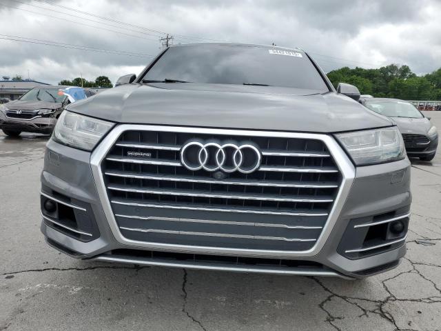 Паркетники AUDI Q7 2017 Серый