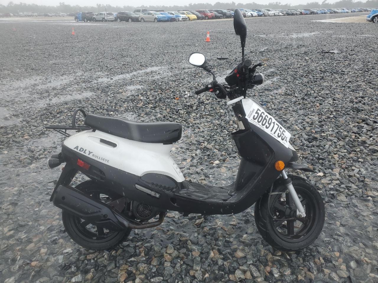 2017 Other Motorcycle Scooter for Sale in Arcadia, FL - Side