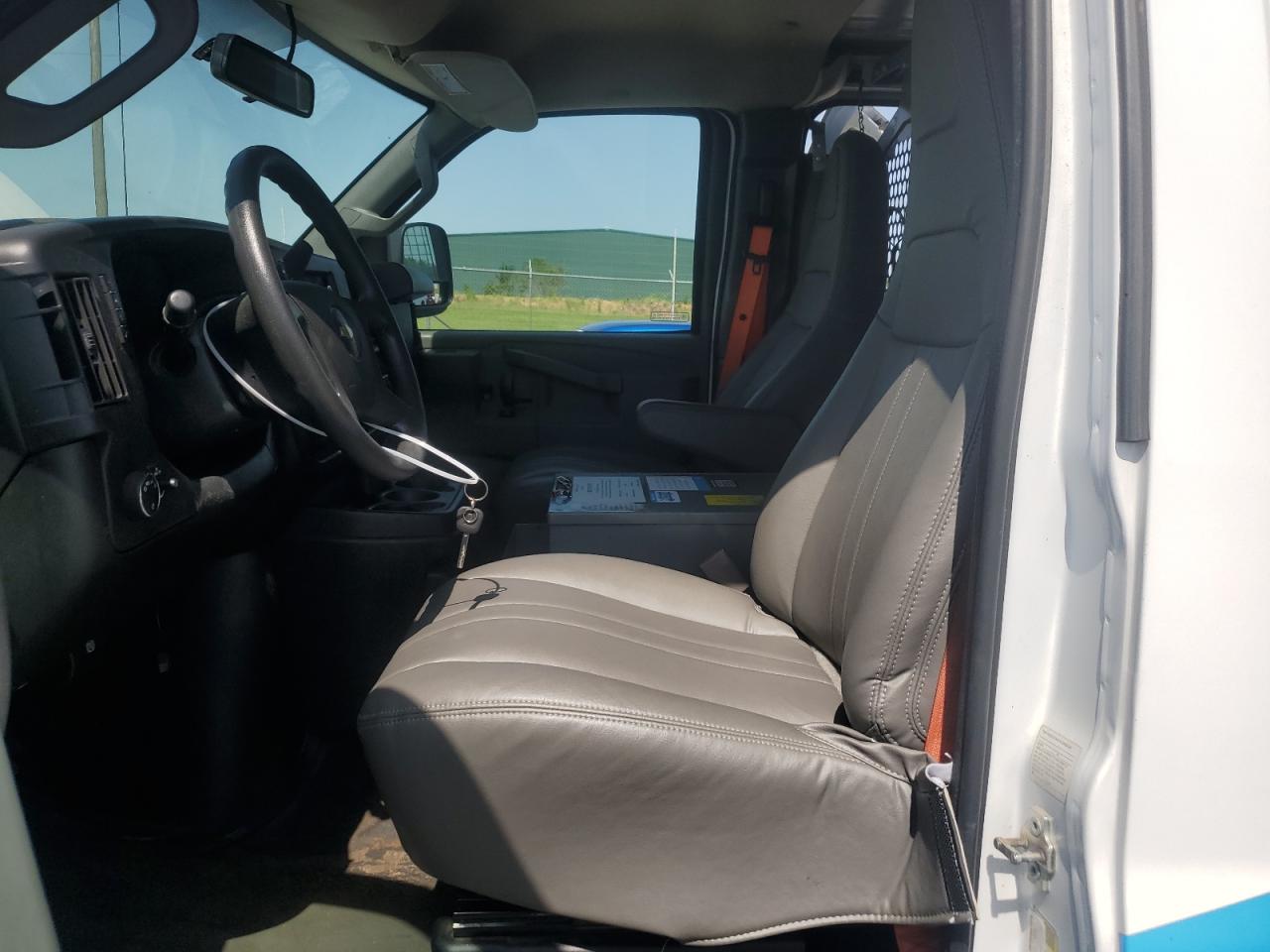 2017 Chevrolet Express G2500 VIN: 1GCWGAFF3H1242634 Lot: 57449875