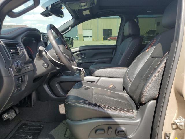  NISSAN TITAN 2021 Brązowy