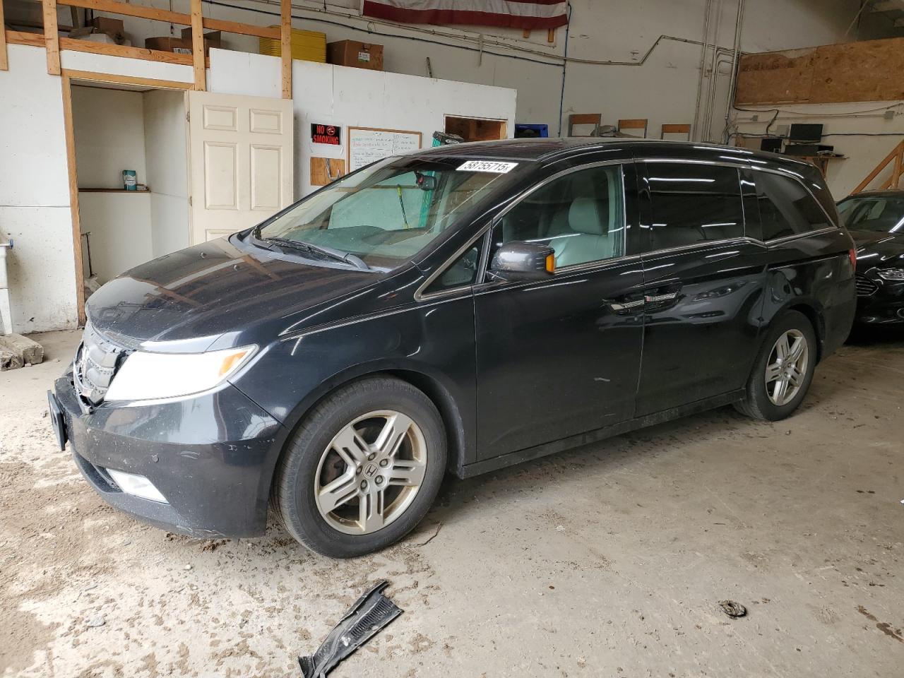 2012 Honda Odyssey Touring на продаже в Ham Lake, MN - Front End