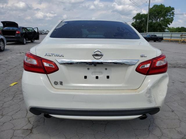 Sedans NISSAN ALTIMA 2016 Biały