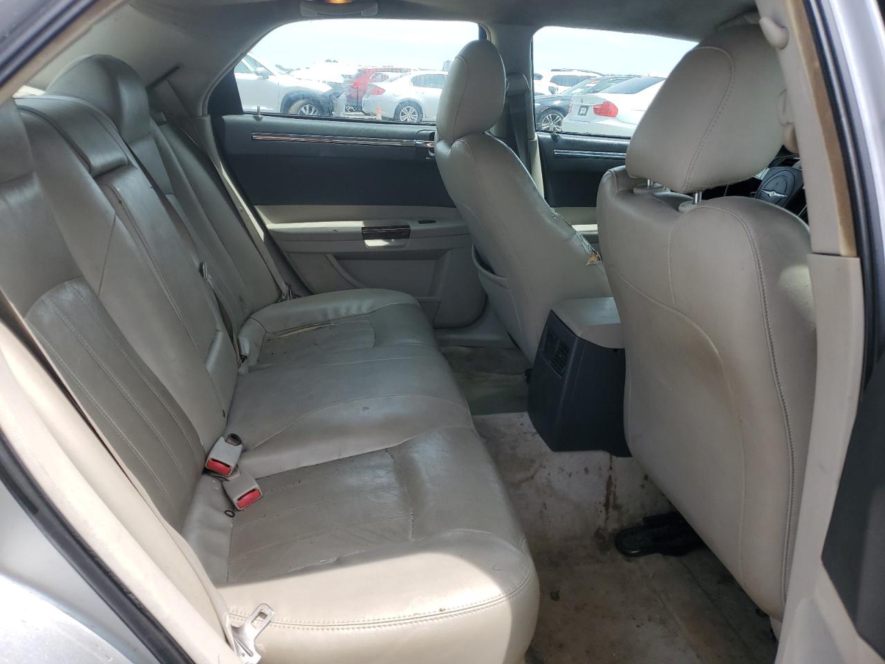 2005 Chrysler 300C VIN: 2C3JA63H35H560625 Lot: 56374105