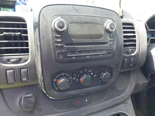 2017 VAUXHALL VIVARO 290