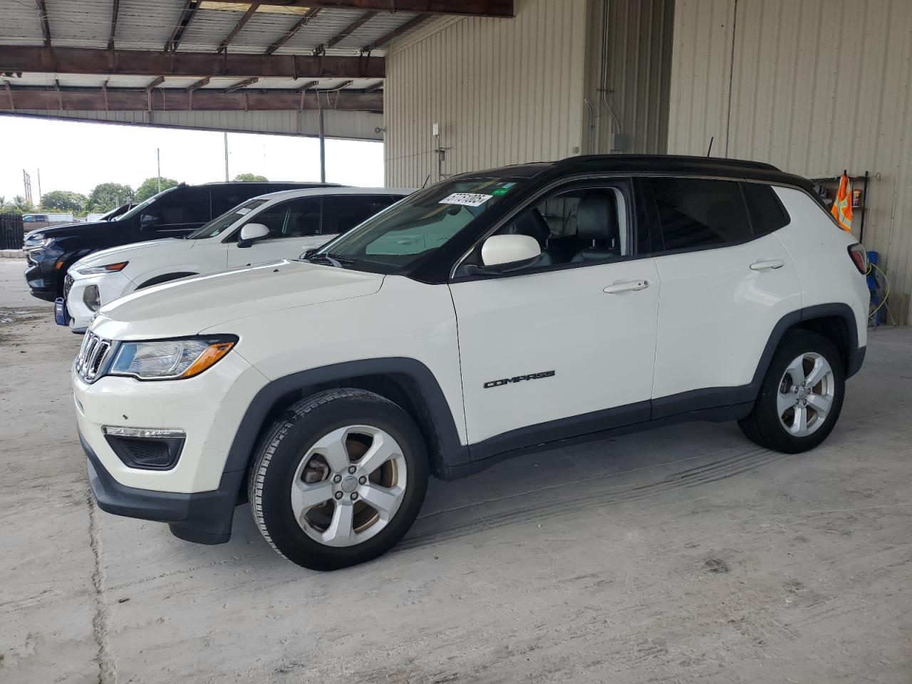 2019 Jeep Compass Latitude for Sale in Homestead, FL - Minor Dent/Scratches