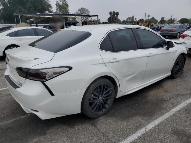  TOYOTA CAMRY 2021 Белый