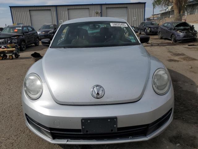  VOLKSWAGEN BEETLE 2013 Srebrny