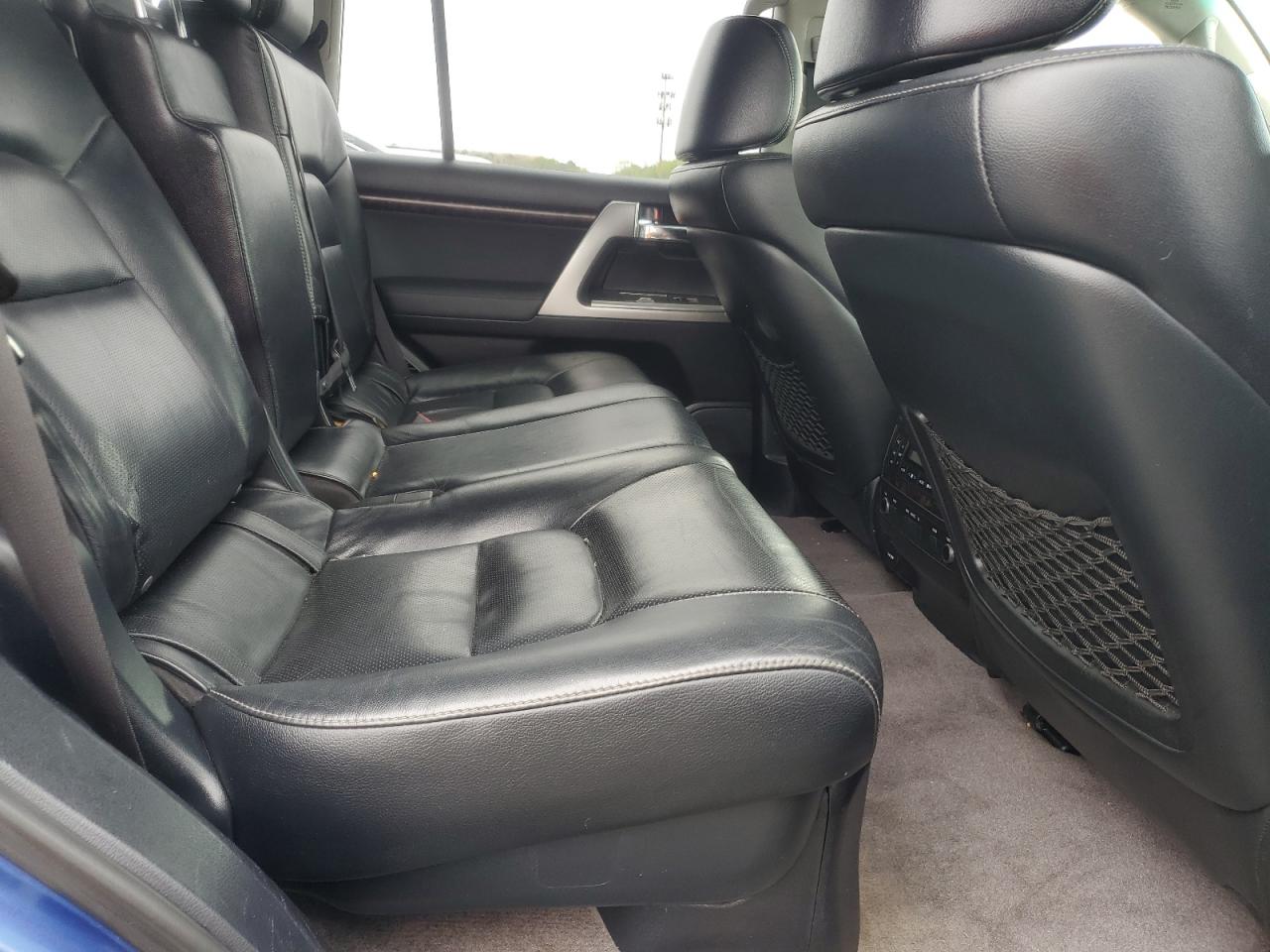 2015 Toyota Land Cruiser VIN: JTMHY7AJXF4032502 Lot: 56934525