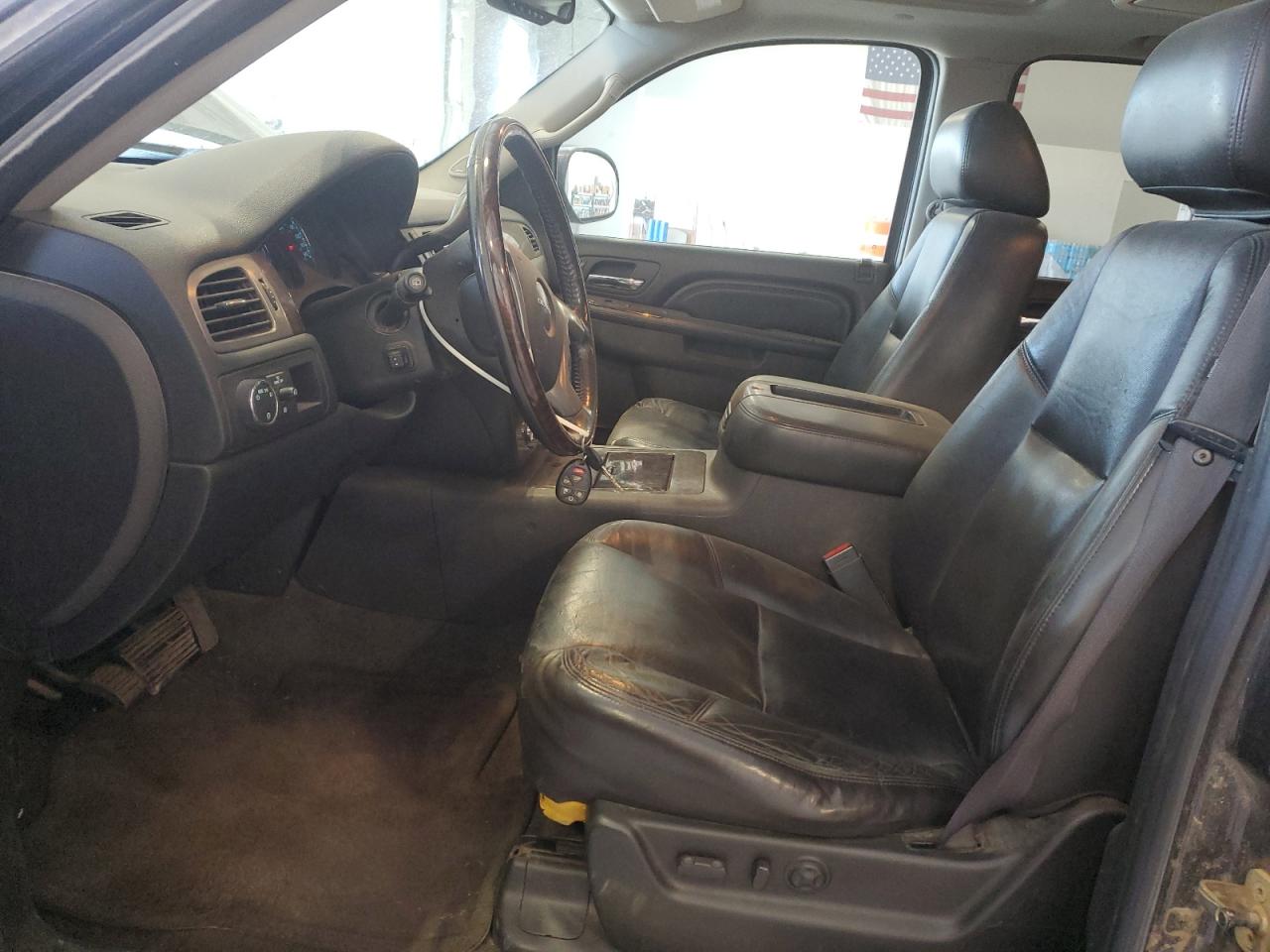 2010 GMC Yukon Denali VIN: 1GKUKEEFXAR179946 Lot: 57218255