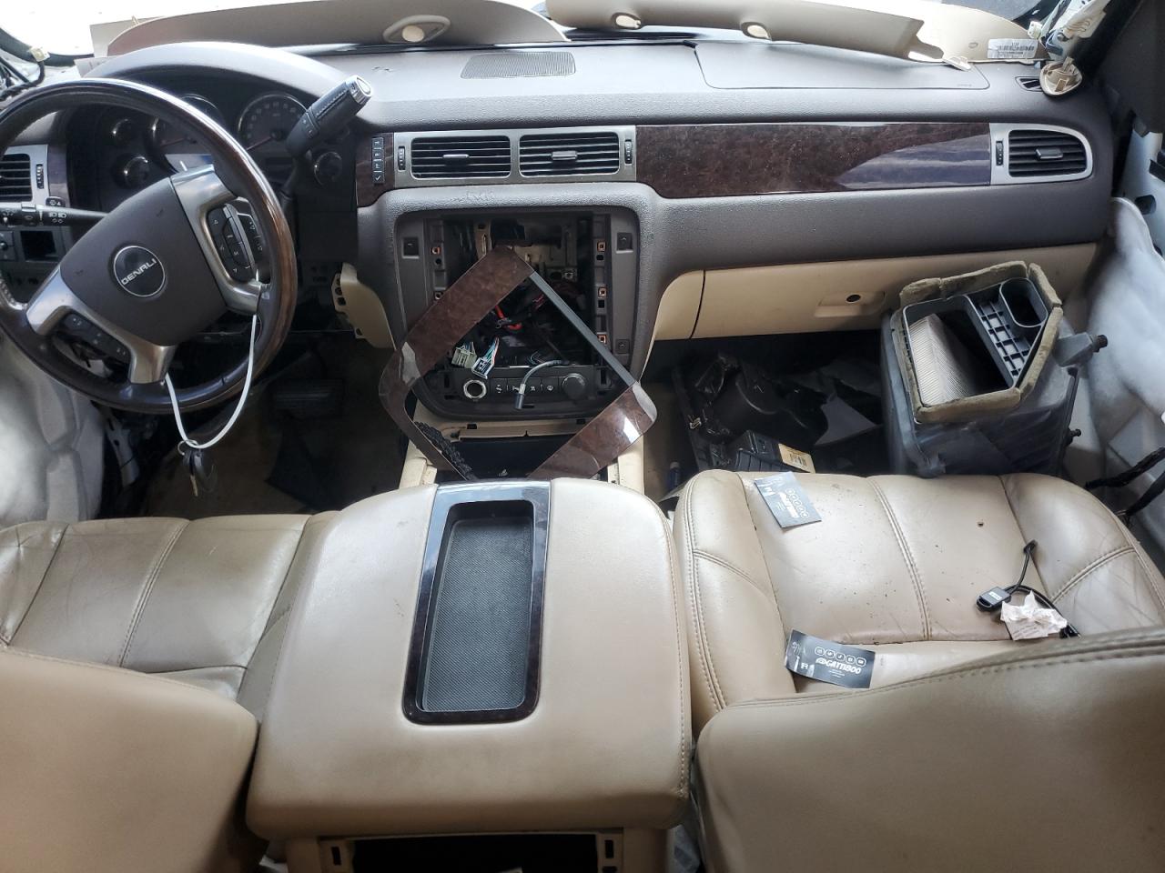 2007 GMC Yukon Xl Denali VIN: 1GKFK66887J182415 Lot: 56051125