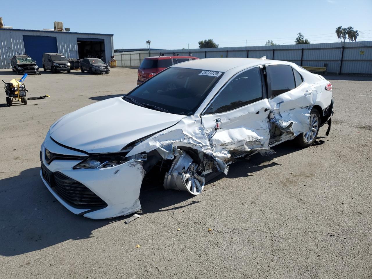 Bakersfield, CA에서 판매 중인 2019 Toyota Camry L - Side