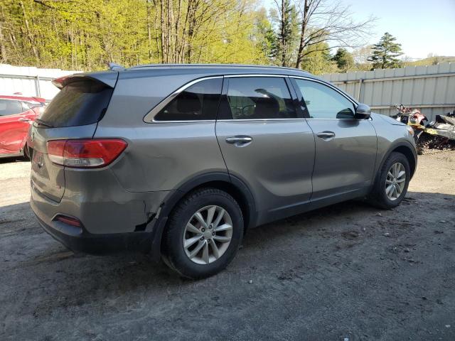  KIA SORENTO 2018 Srebrny