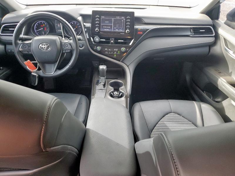  TOYOTA CAMRY 2022 Silver
