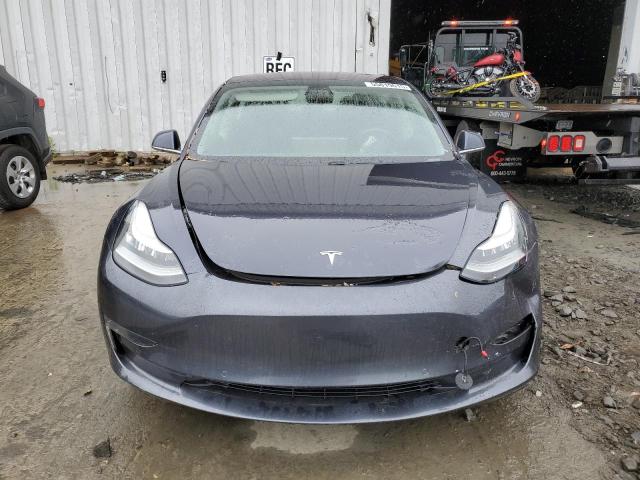  TESLA MODEL 3 2018 Серый
