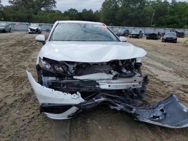  TOYOTA CAMRY 2021 Белы