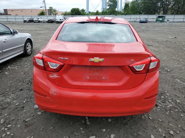  CHEVROLET CRUZE 2018 Czerwony