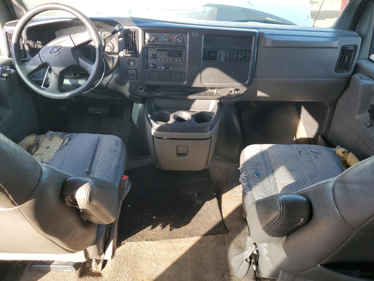 2005 Chevrolet Express G1500 VIN: 1GNFG15T051173153 Lot: 55385315