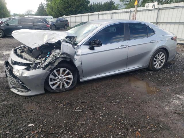 TOYOTA CAMRY LE 2021