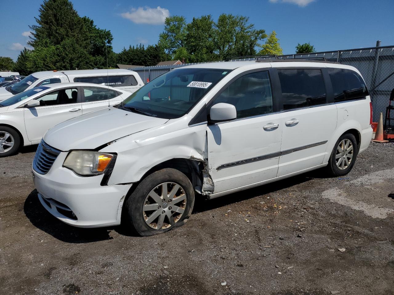 2014 Chrysler Town & Country Touring for Sale in Finksburg, MD - Side