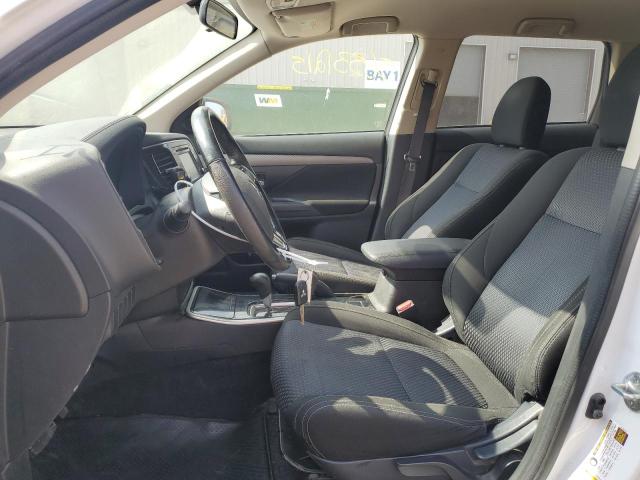  MITSUBISHI OUTLANDER 2017 Biały