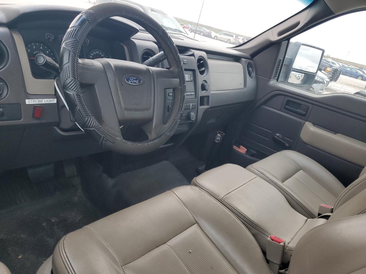 2010 Ford F150 VIN: 1FTMF1CW2AKC33101 Lot: 56354415