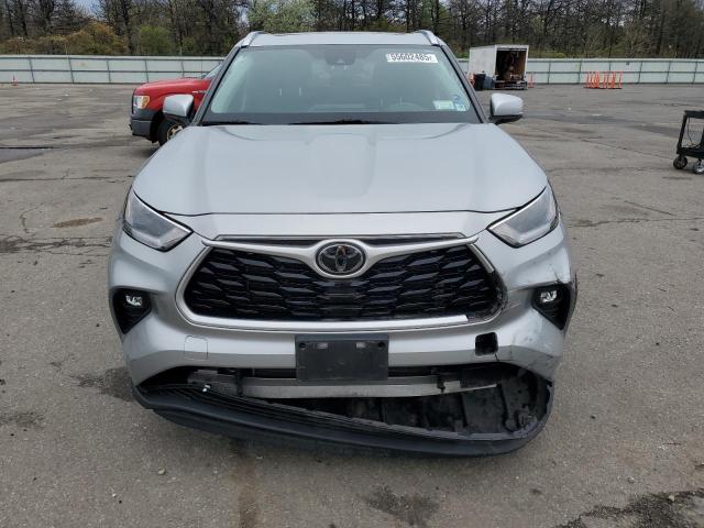  TOYOTA HIGHLANDER 2021 Srebrny
