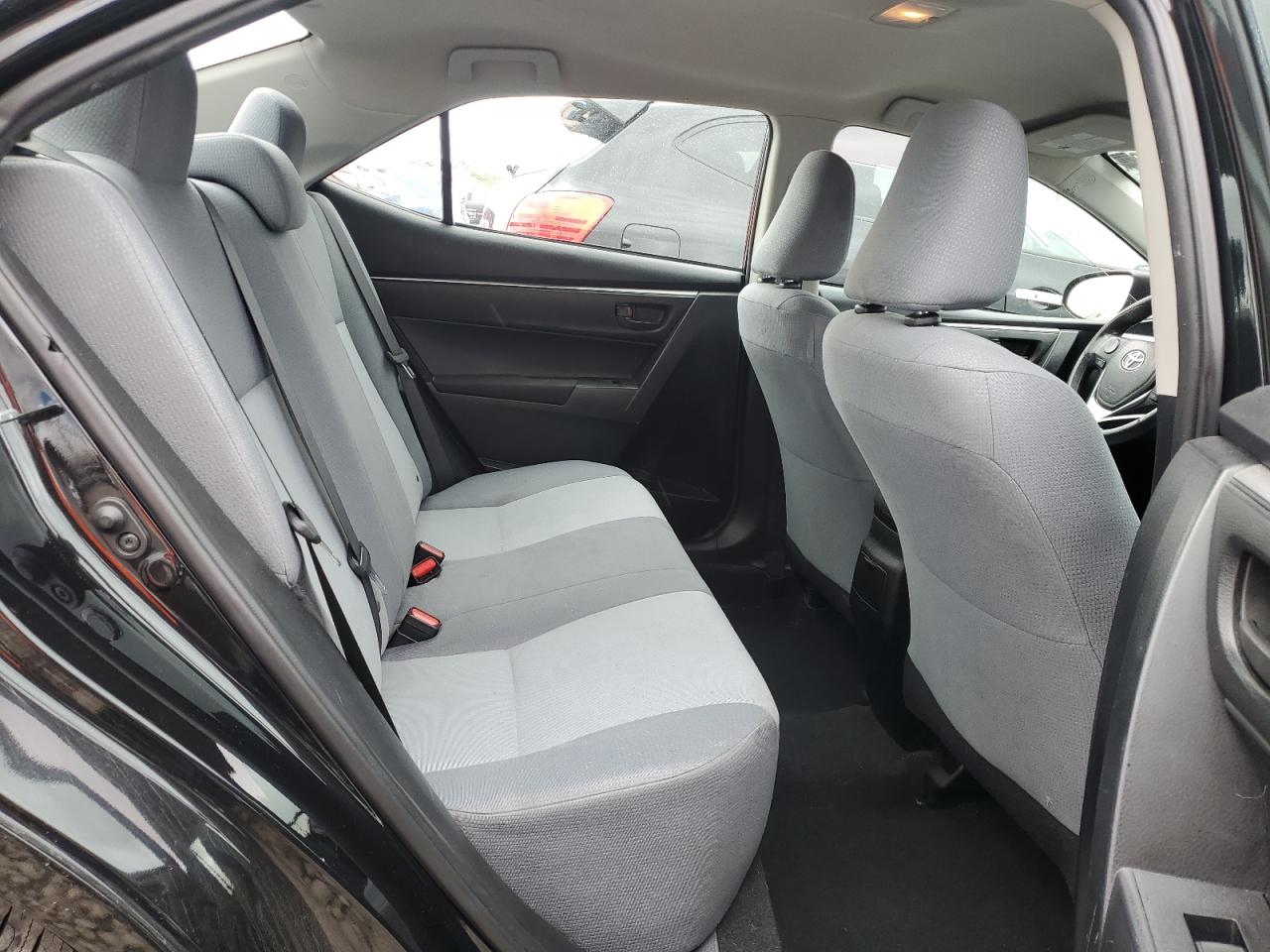 2015 Toyota Corolla L VIN: 5YFBURHEXFP189434 Lot: 57123725