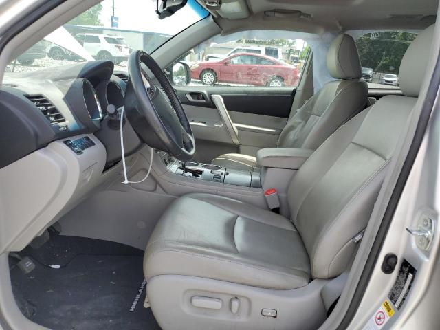  TOYOTA HIGHLANDER 2013 Srebrny
