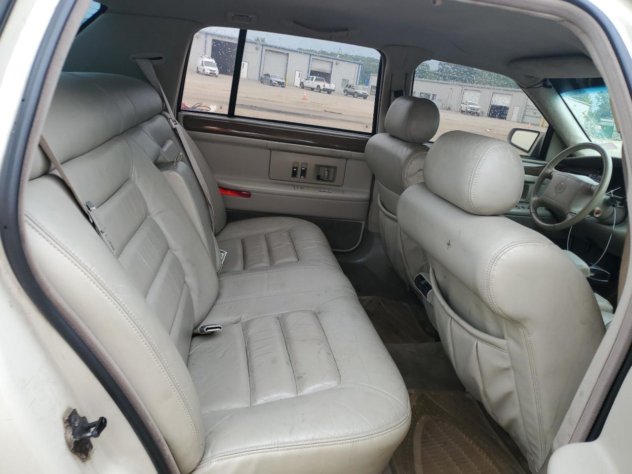 1995 Cadillac Deville VIN: 1G6KD52B3SU271383 Lot: 56870365