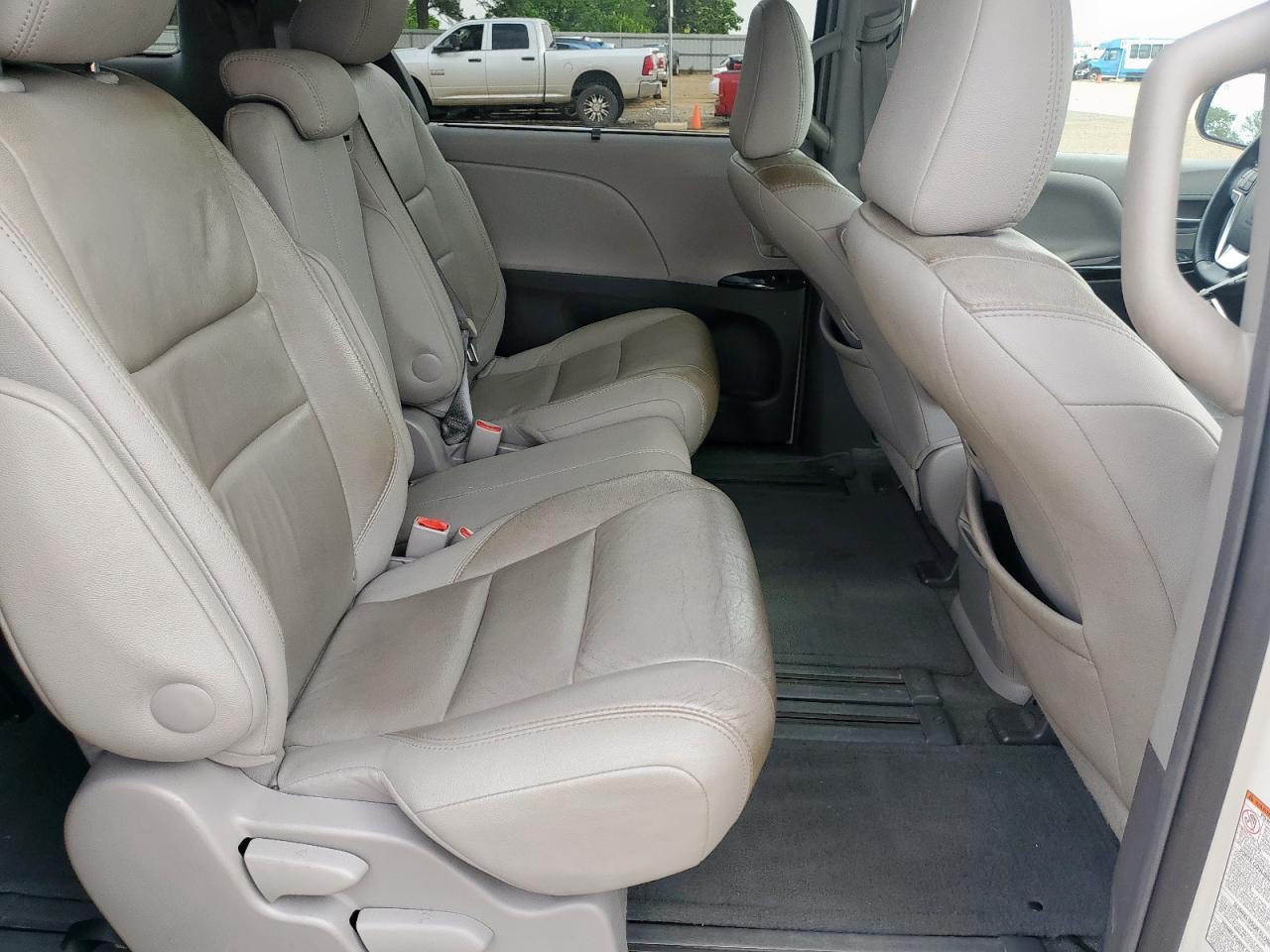 2015 Toyota Sienna Xle VIN: 5TDYK3DC3FS576240 Lot: 56745965