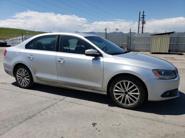  VOLKSWAGEN JETTA 2012 Srebrny