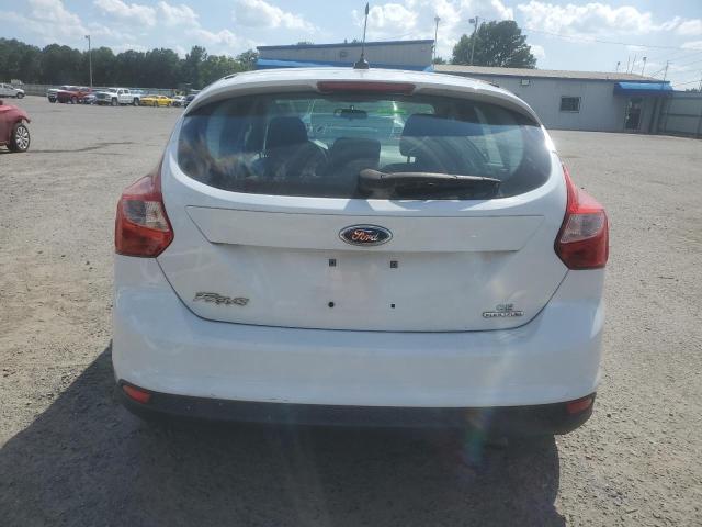 Hatchbacks FORD FOCUS 2014 White