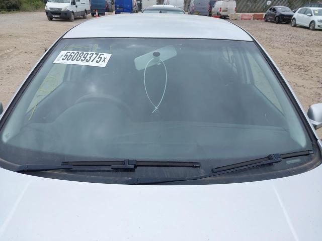 2003 VOLKSWAGEN GOLF TDI S