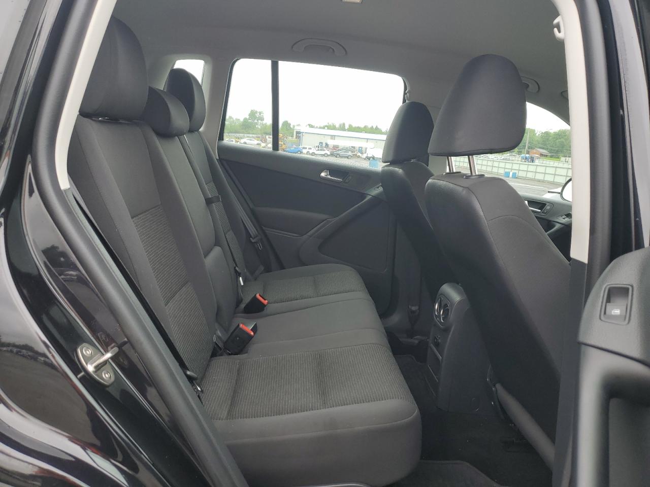 2015 Volkswagen Tiguan S VIN: WVGBV7AX5FW575596 Lot: 58424745