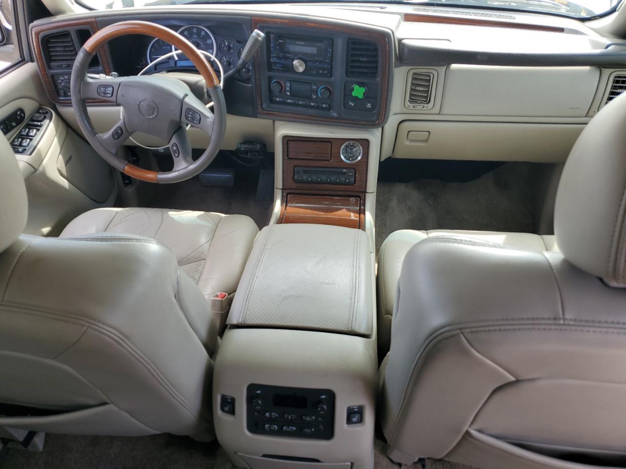 2003 Cadillac Escalade Luxury VIN: 1GYEK63N33R318148 Lot: 58161365