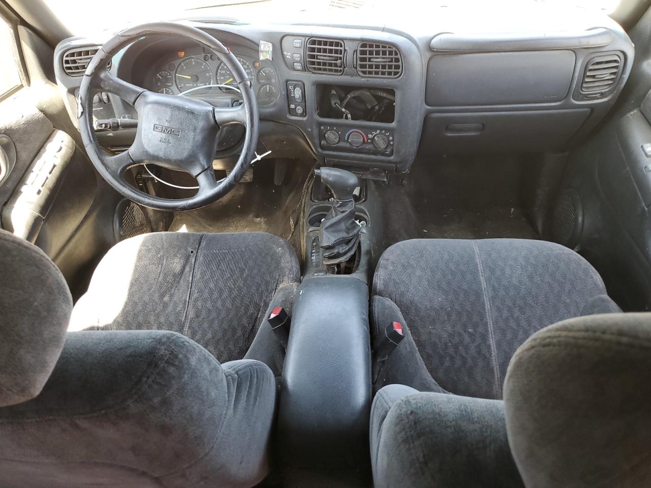 2001 GMC Jimmy VIN: 1GKDT13W212108144 Lot: 58753865