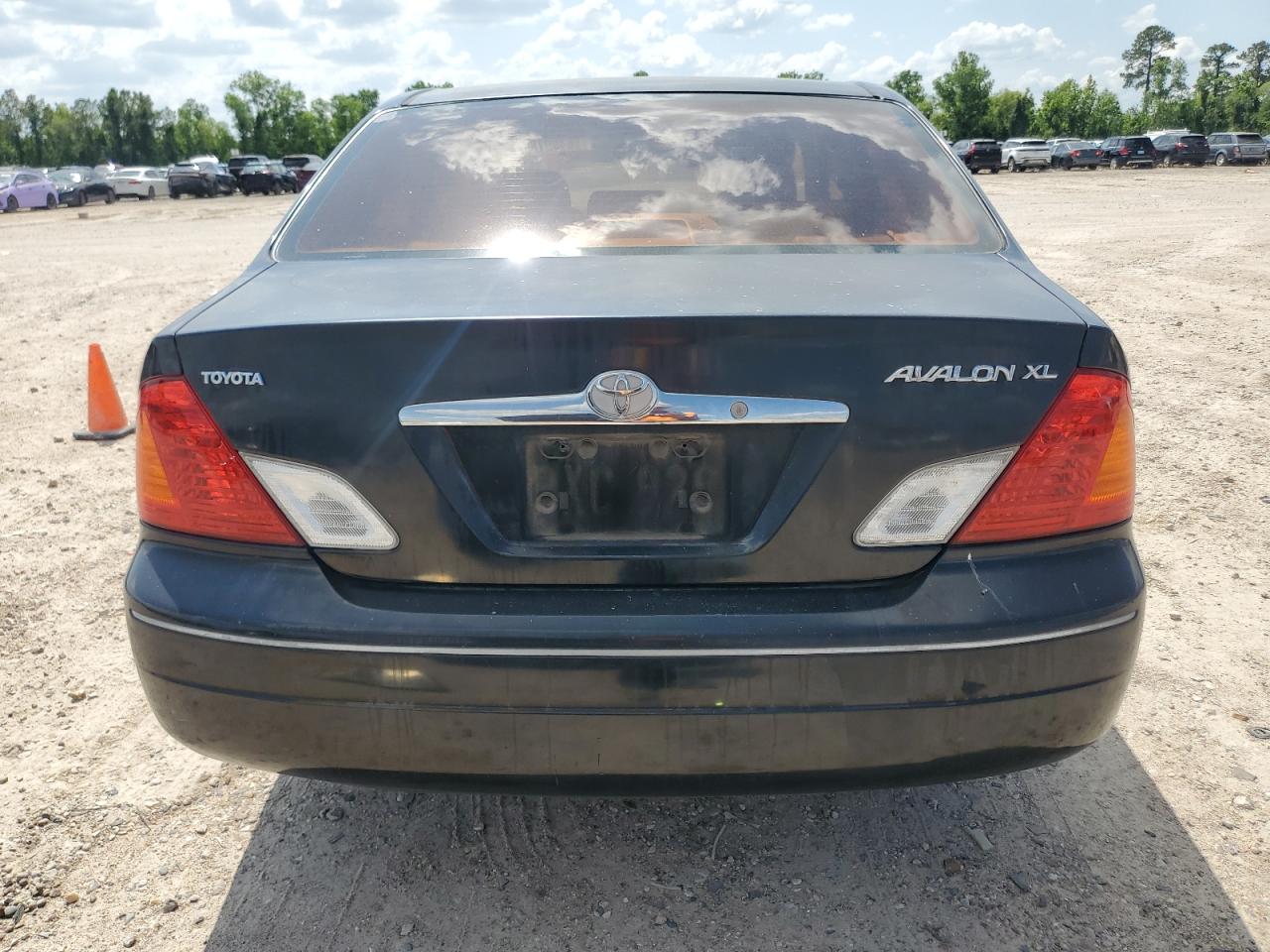 2002 Toyota Avalon Xl VIN: 4T1BF28BX2U226269 Lot: 56489165