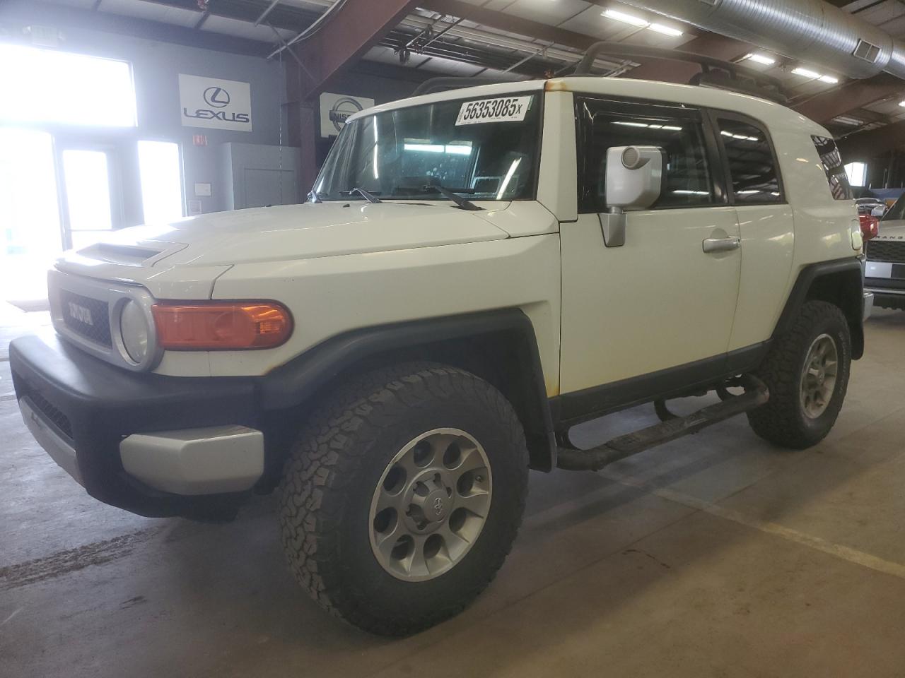 2011 Toyota Fj Cruiser იყიდება East Granby-ში, CT - Minor Dent/Scratches