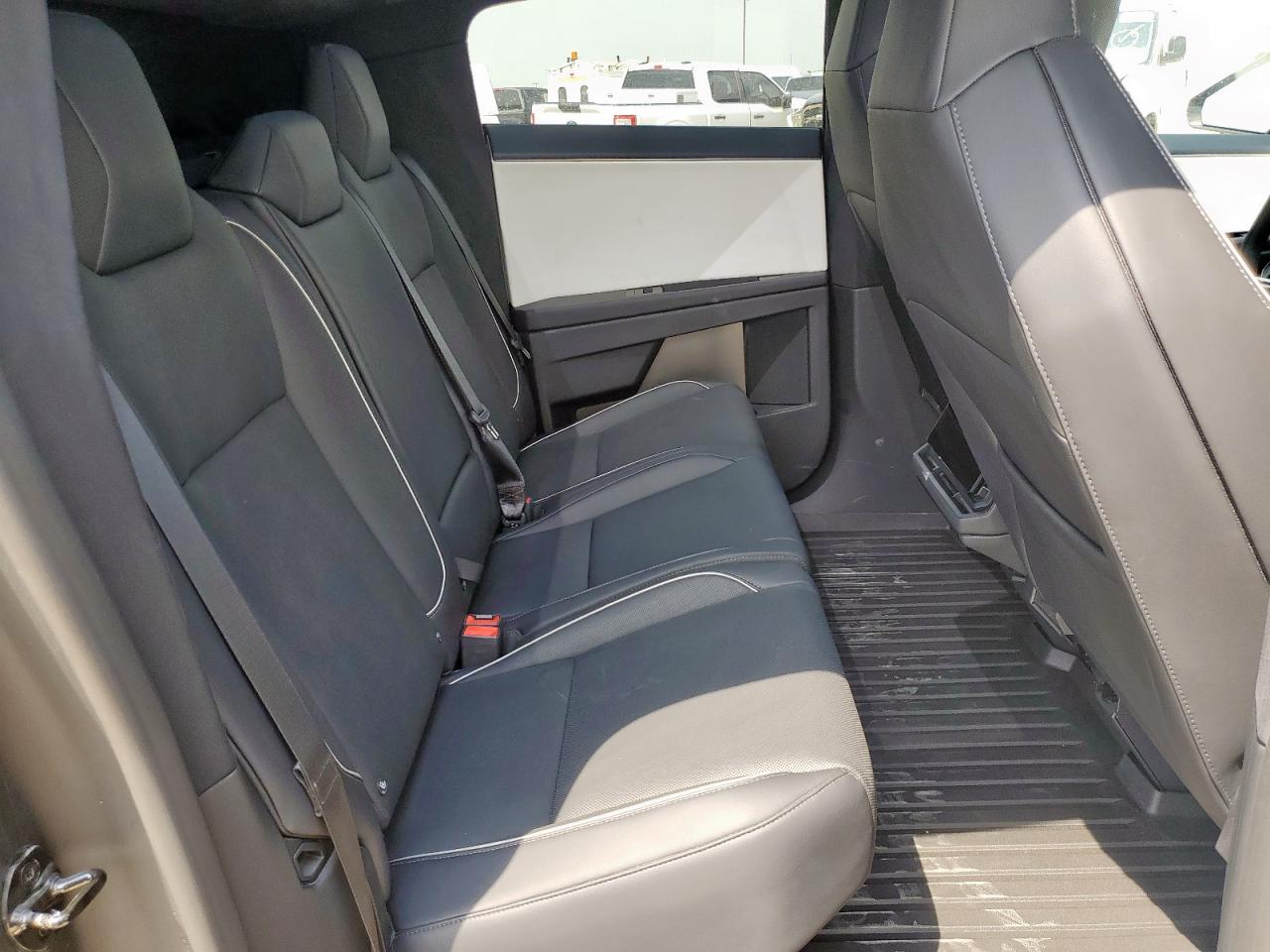 2024 Tesla Cybertruck VIN: 7G2CEHED3RA021099 Lot: 57416365