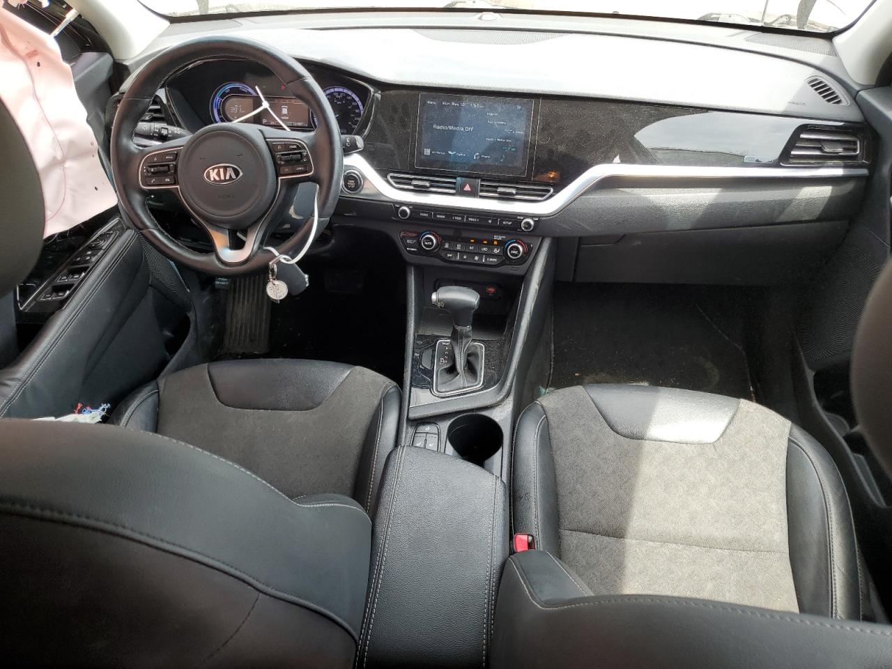 2020 Kia Niro Touring VIN: KNDCC3LC7L5428571 Lot: 55800835