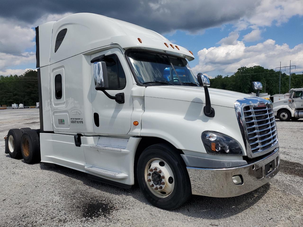 2016 Freightliner Cascadia 125 Semi Truck იყიდება Loganville-ში, GA - Front End