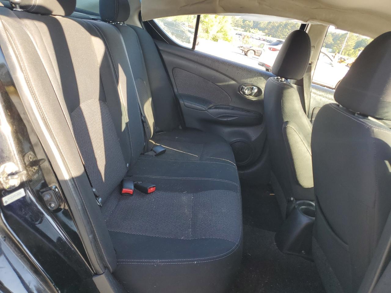 2015 Nissan Versa S VIN: 3N1CN7AP5FL860963 Lot: 56568345