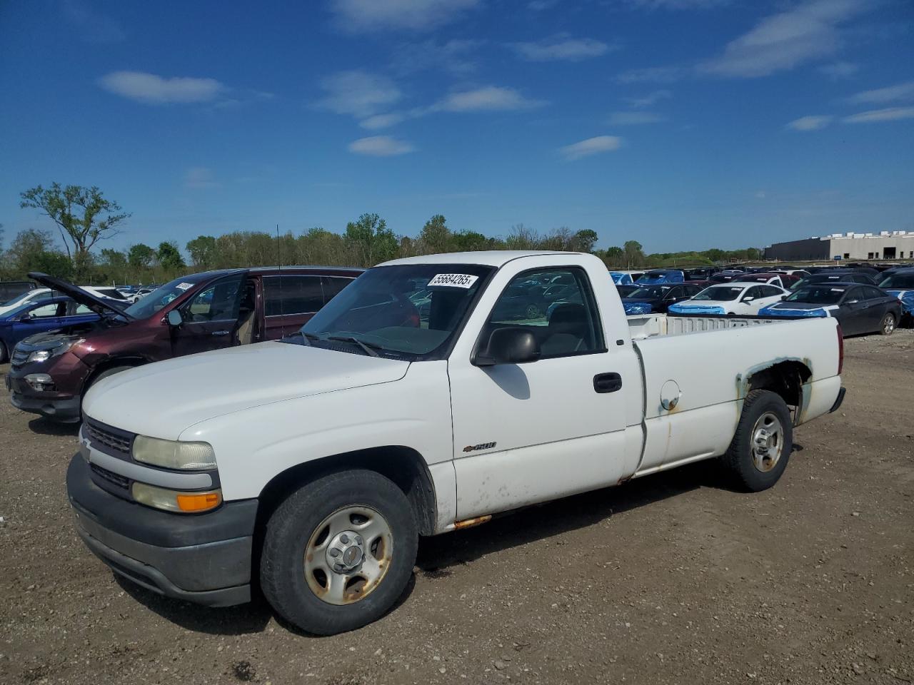2002 Chevrolet Silverado C1500 for Sale in Des Moines, IA - Top/Roof